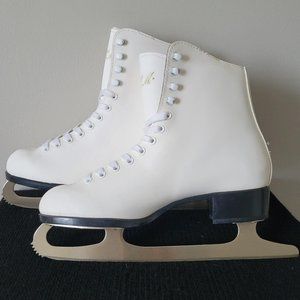 Women's White CCM Champion Deluxe Ice Skates, Size 8